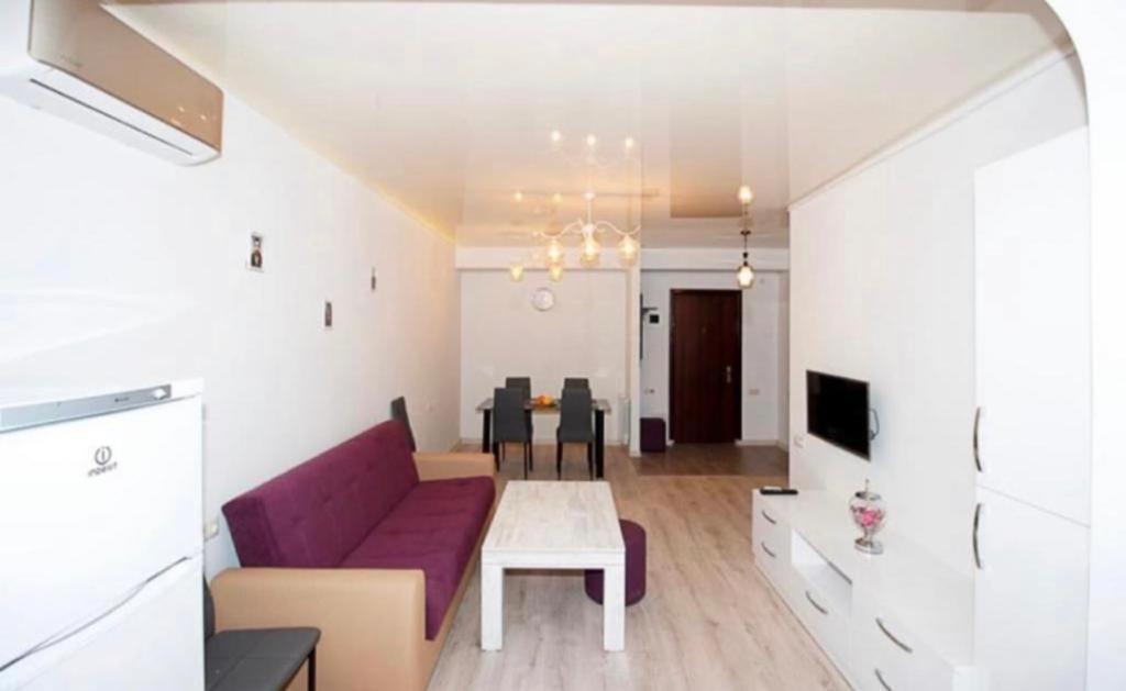 Excellent Apartment In The Republic Square Pushkin 3 Erivan Exterior foto